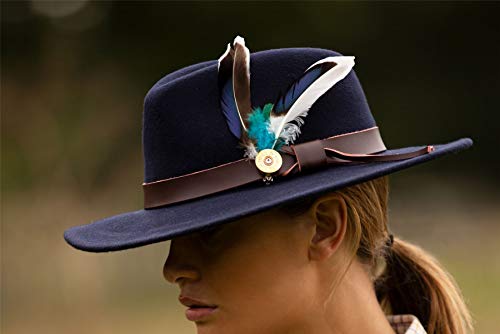 4126lkAgoQL.jpg Walker and Hawkes Hanbury Fedora Unisex de Fieltro con Cinta de Cuero y Broche de latón con Plumas Plegable Azul marino